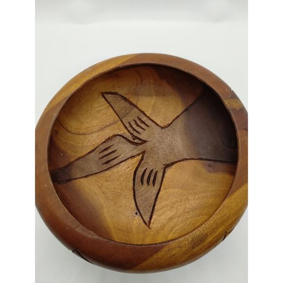 Vintage Hand Carved Wooden Salad Decorative Bowl 7 Inches Wide - Fish Design - Picture 4 of 4